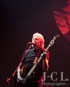 Roger Water the wall bercy 2011